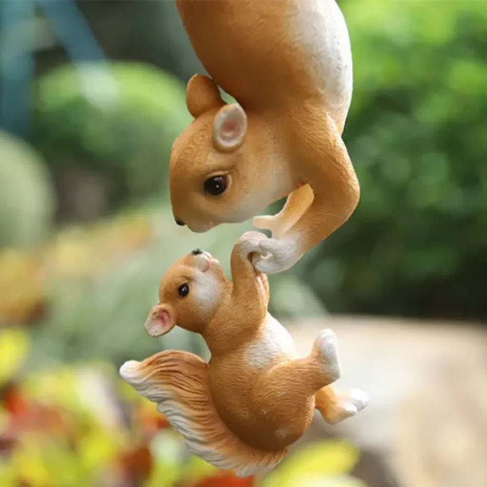 Estatua-da-Mamae-Esquilo-e-seu-Filhote-Decoracao-para-Jardim-e-Areas-Externas