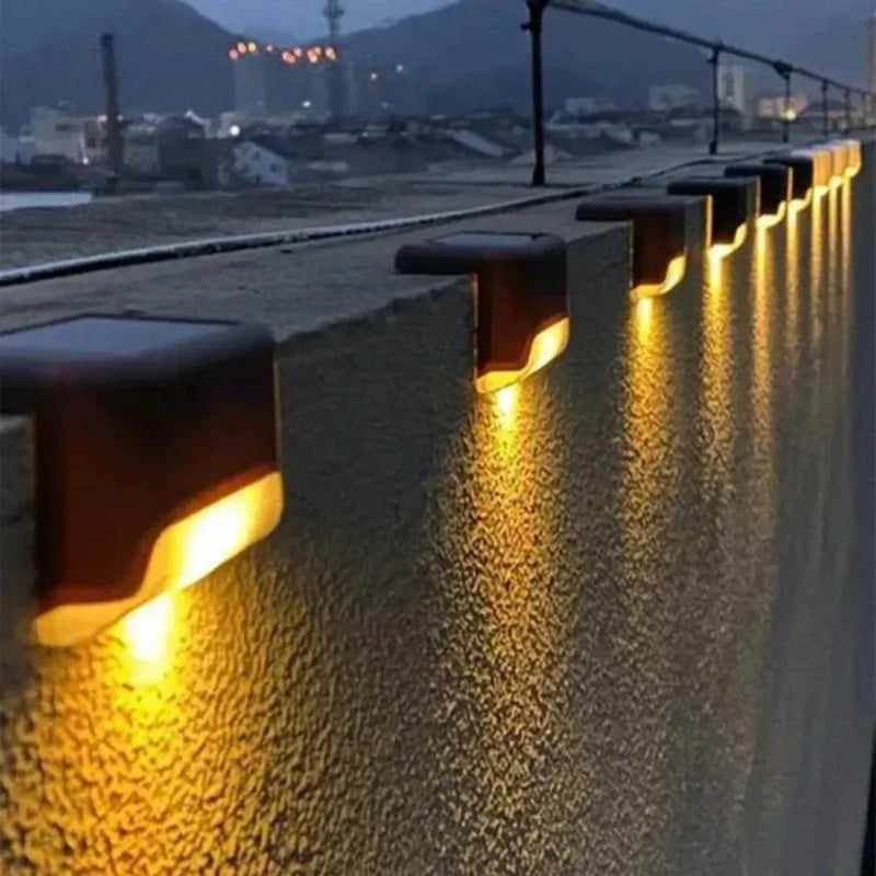 Com a luminária Led solar de Sobrepor da Loja do Jardinista, Qualquer Muro ou parede fica com uma iluminação requintada.